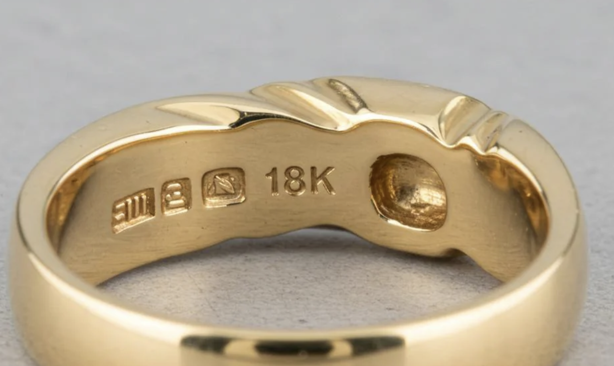 18K stempel i ring